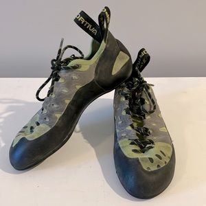 La Sportiva Tarantulace Mens Green/Black Climbing Shoe, US 7.5 EUR 40.